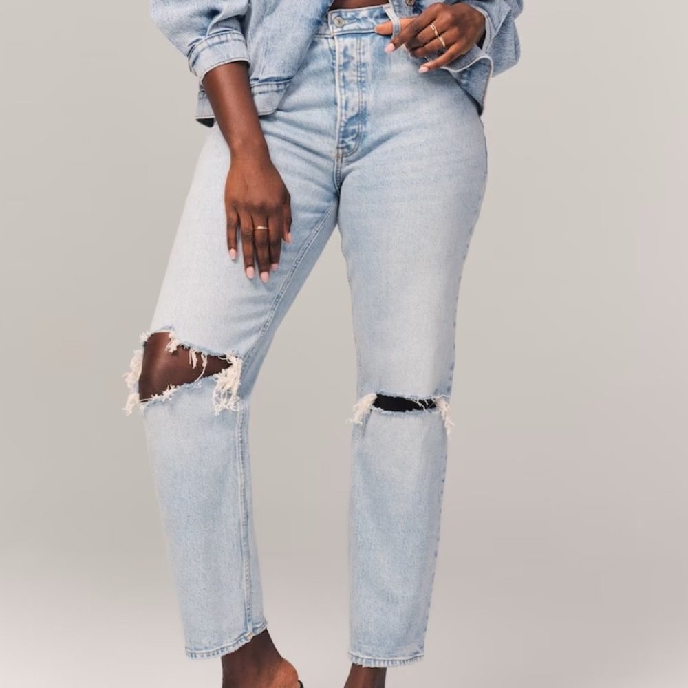 NWT Abercrombie Curve Love High Rise Dad Jean - Long - New with Tags